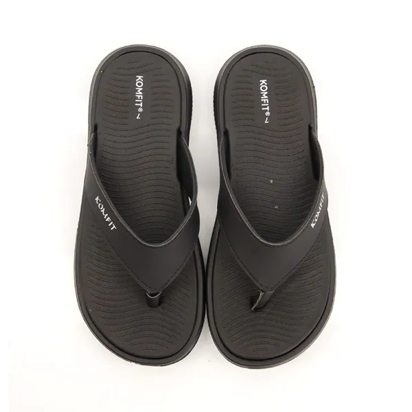 Black slipper for men