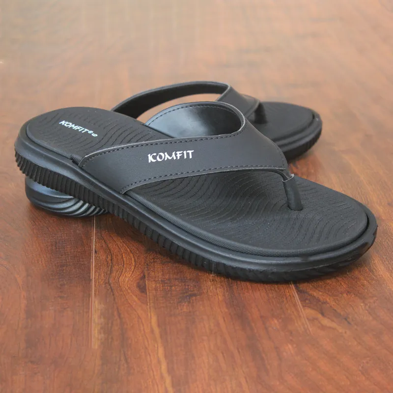 Black slipper for men