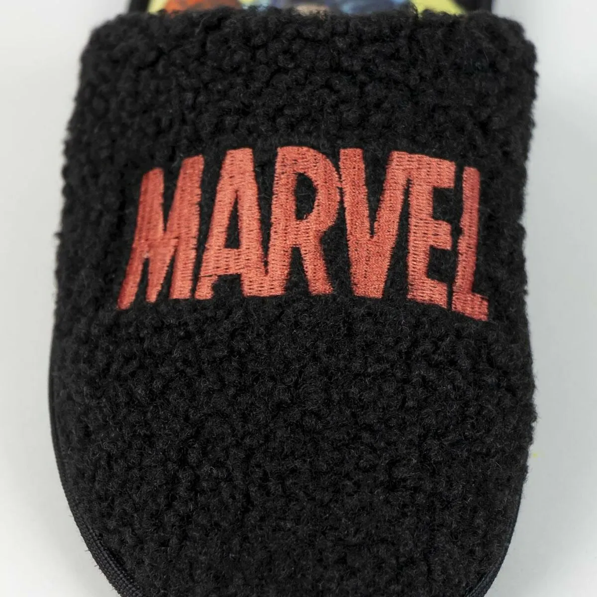 House Slippers Marvel Black