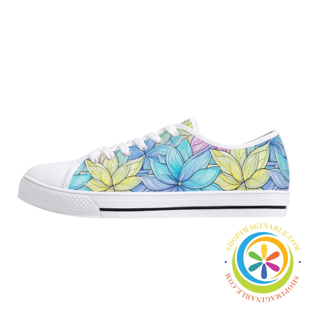 Striking Floral Ladies Low Top Canvas Shoes