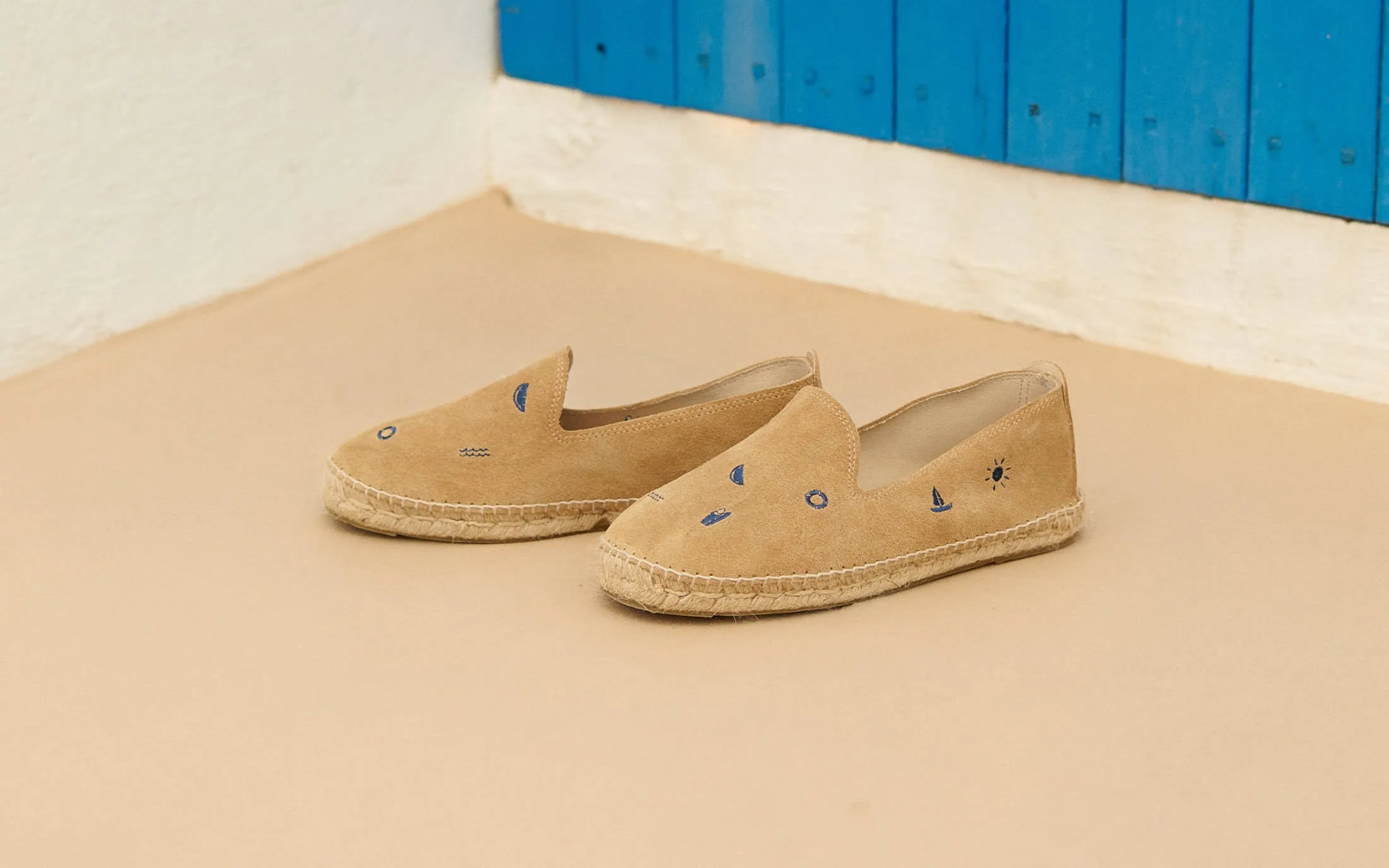 Suede Embroidered Espadrilles - Z56C0 - Palm Springs Washed Beige and Navy Summer Strickers